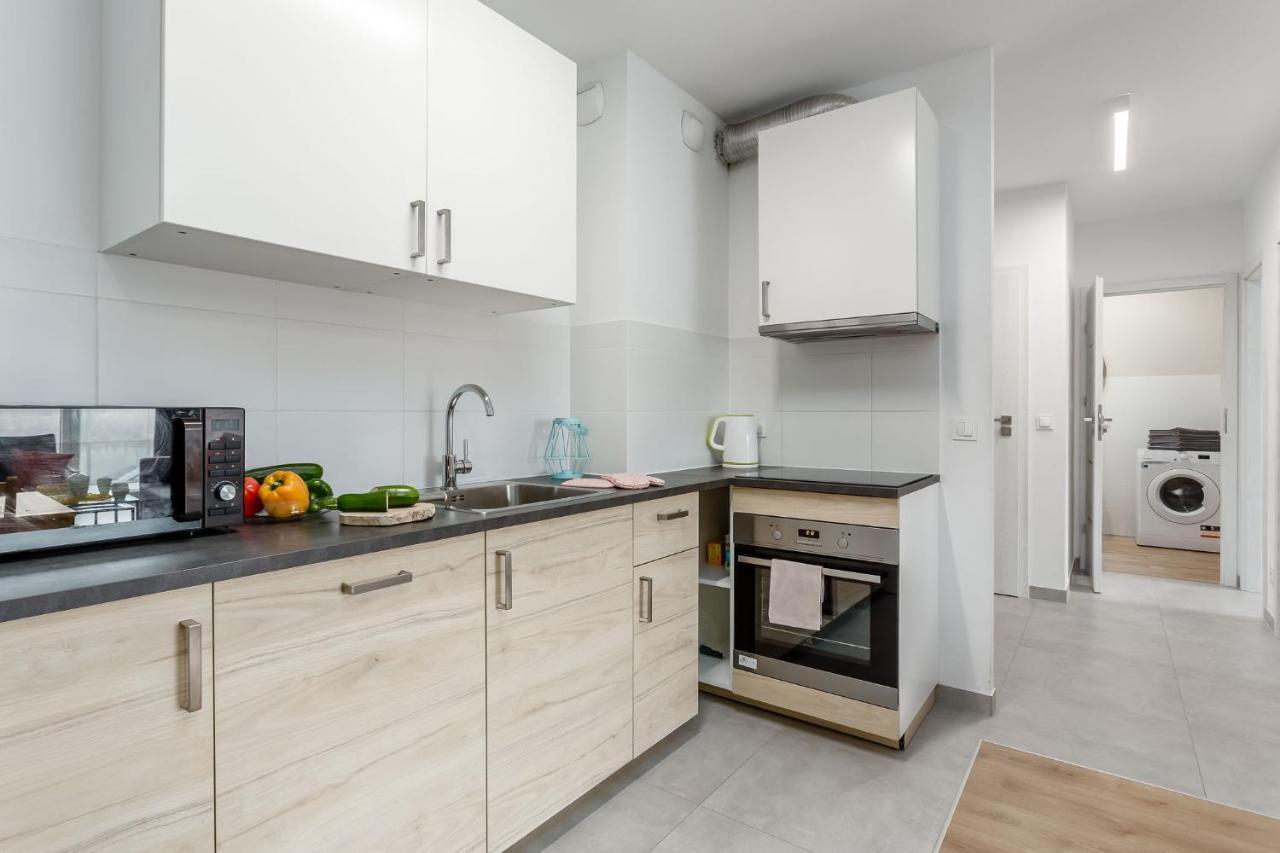 Chill Apartments Marywilska Varsovia Exterior foto